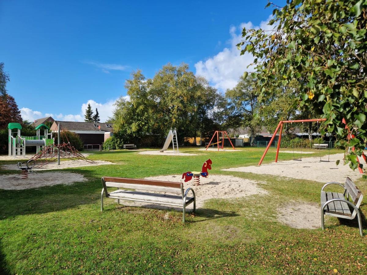 Ferienhaus Nordseeglueck Im Ferienpark Berumbur Eksteriør bilde